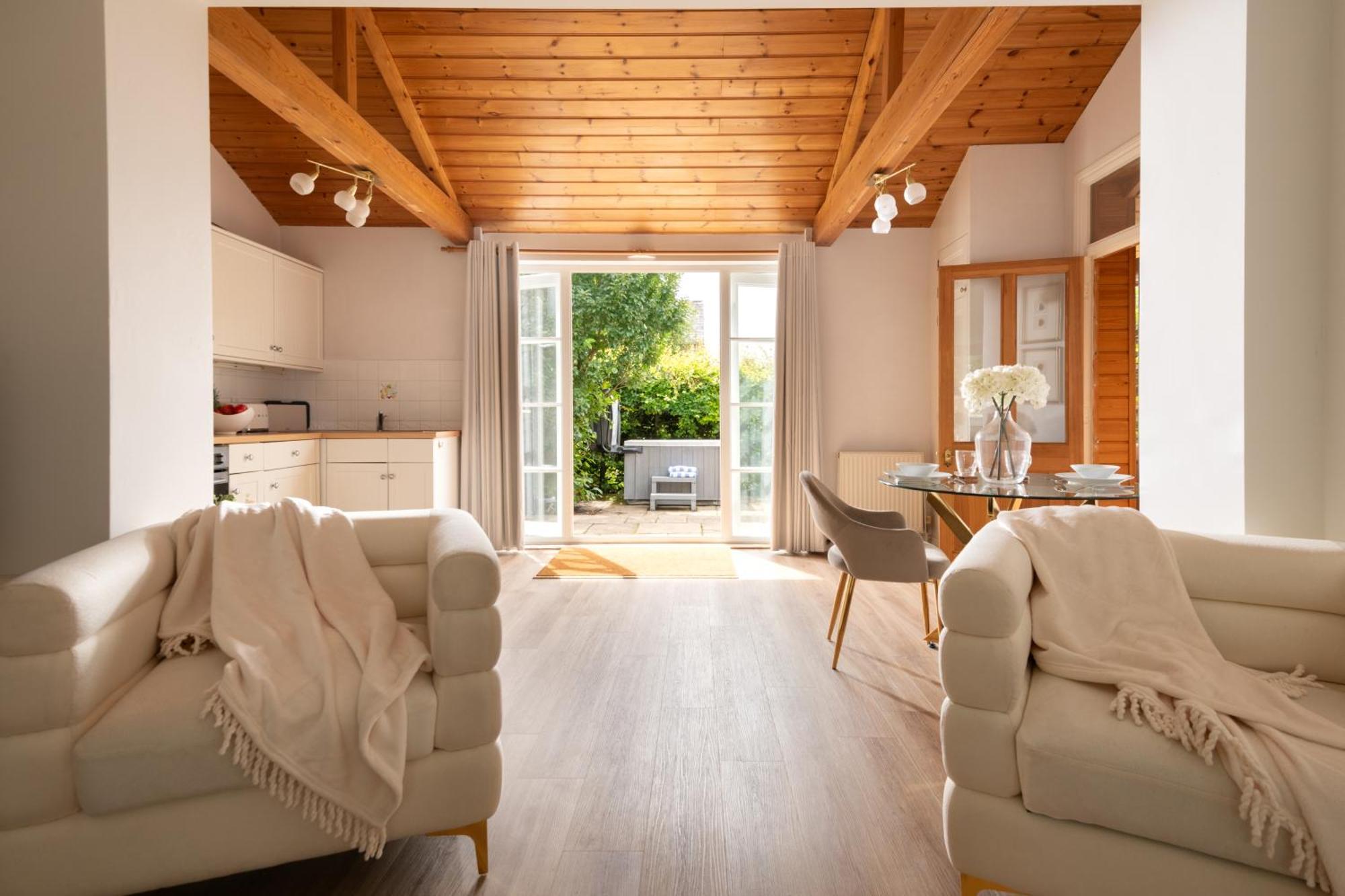 Holiday home Snowdrop - Connect To The Nature In The Hot Tub Blandford Forum