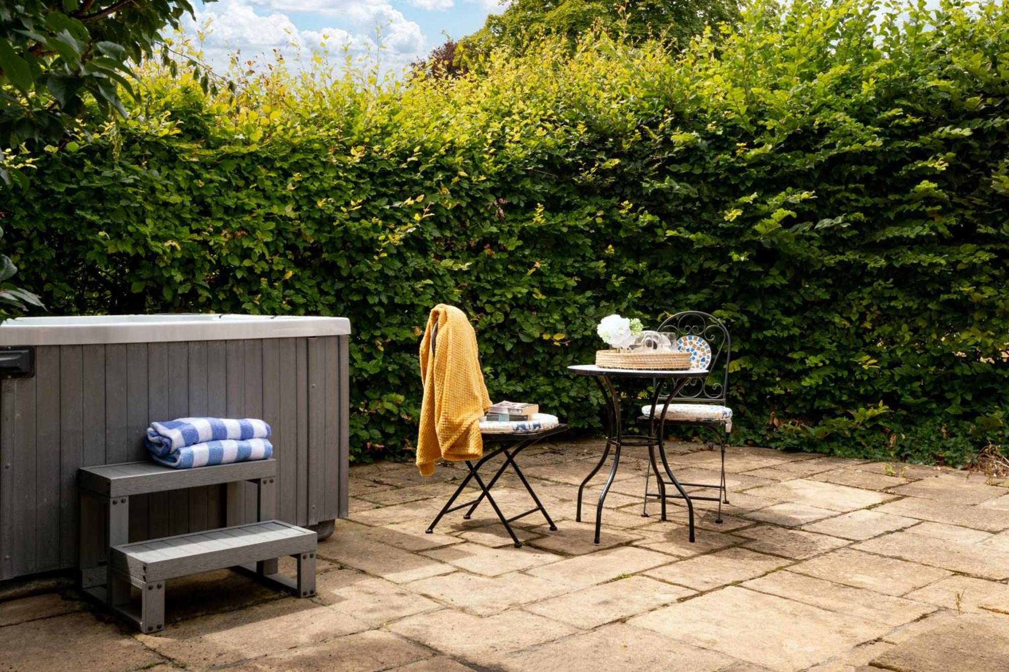 Snowdrop - Connect To The Nature In The Hot Tub Holiday home *